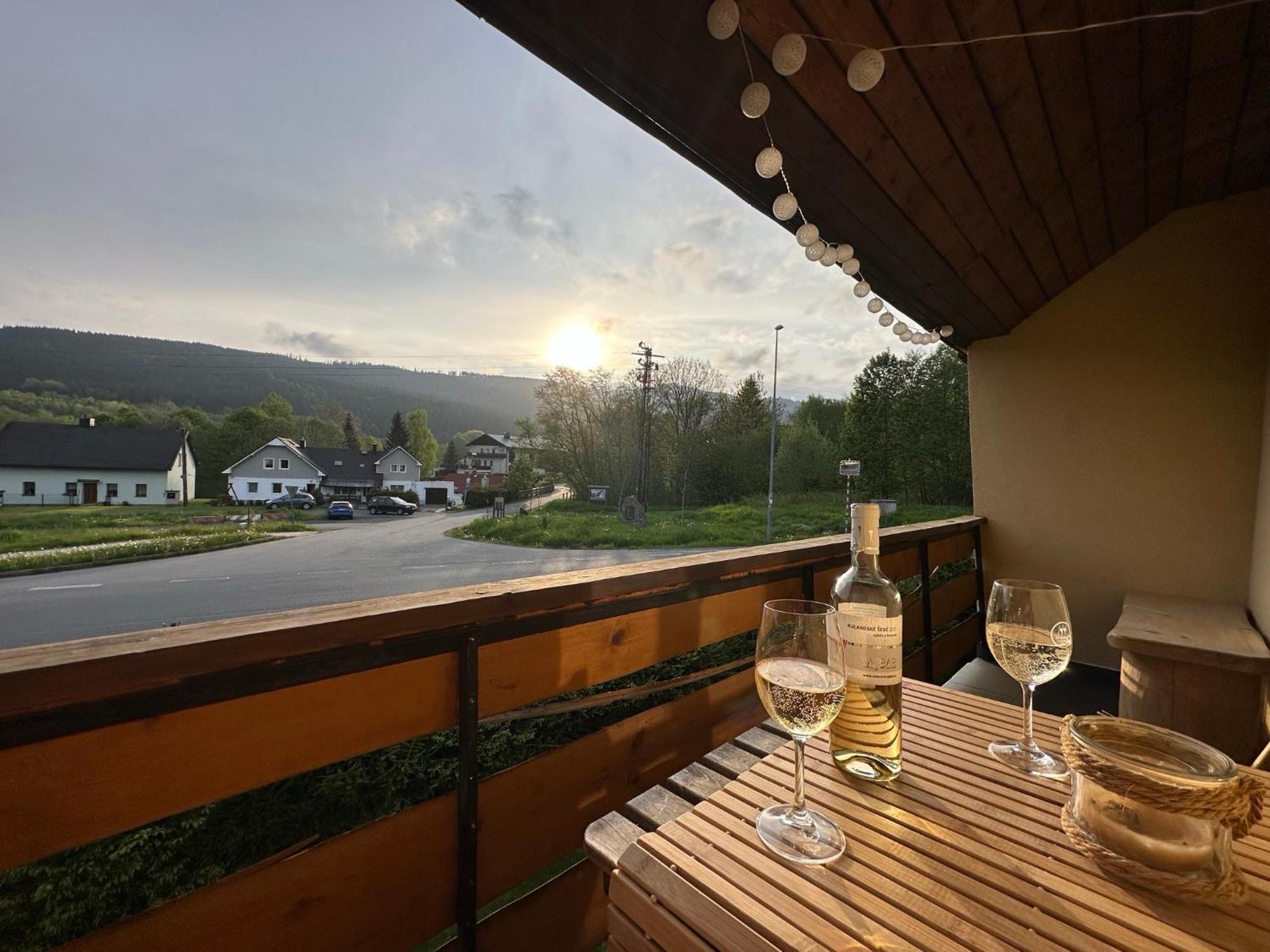 Apartman S Vyhledem Na Jezerni Stenu Železná Ruda Exteriör bild